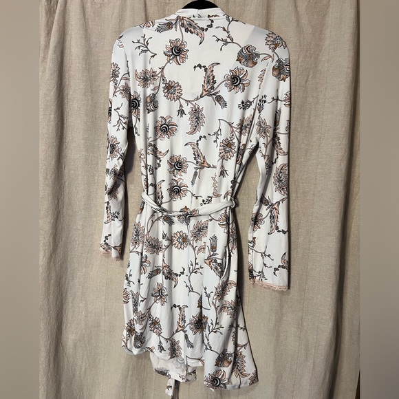 🤍 La Vie En Rose So Soft Floral House Coat - Picture 4 of 9